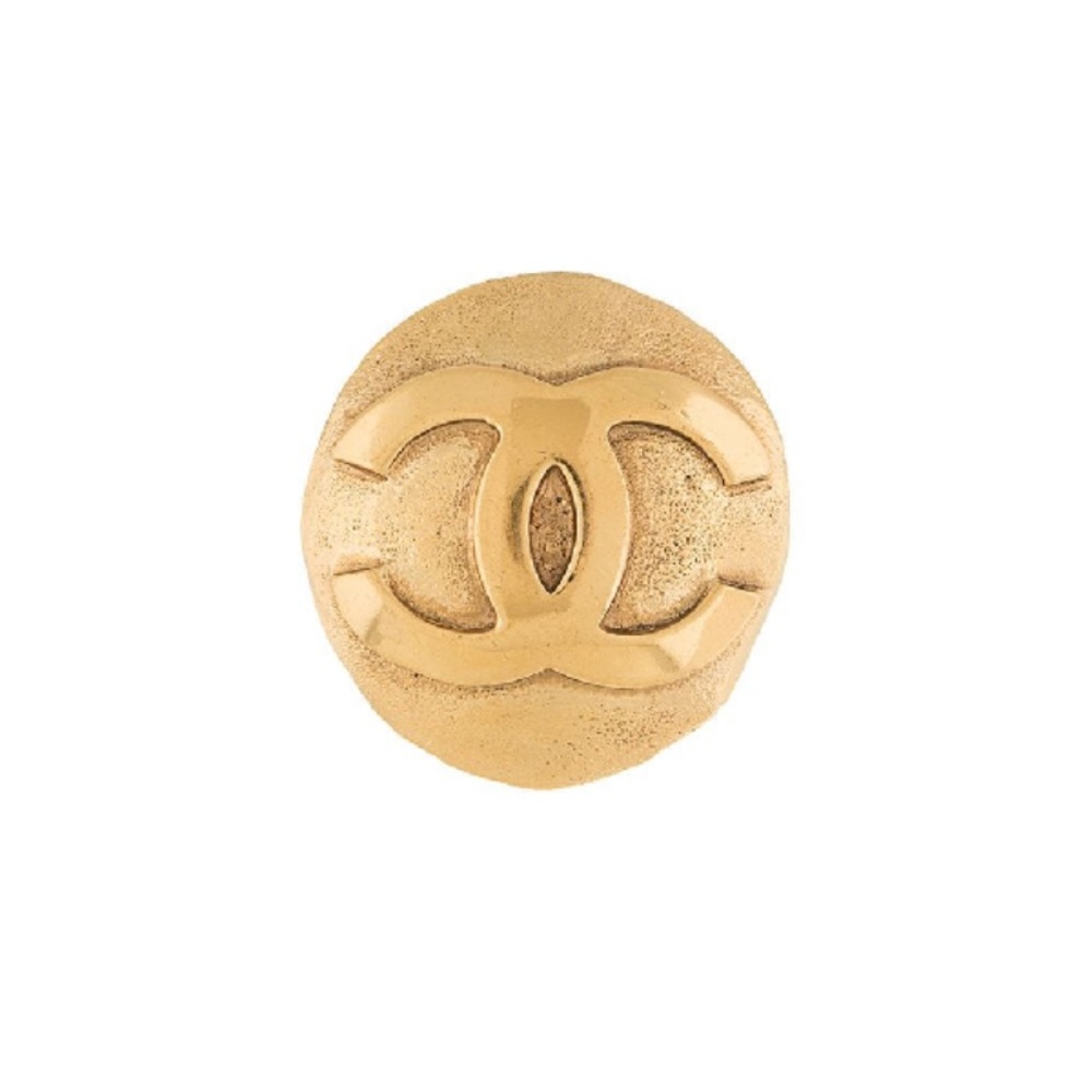 Chanel vintage round brooch 🌟rare🌟 - Picture 9 of 11